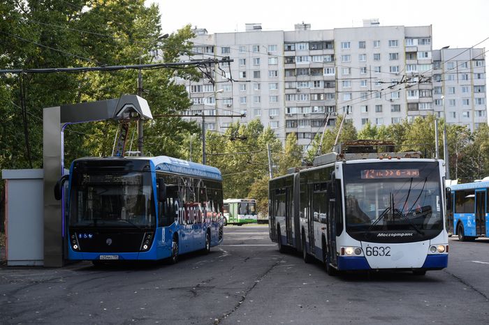 Первый электробус вышел на маршрут в Москве