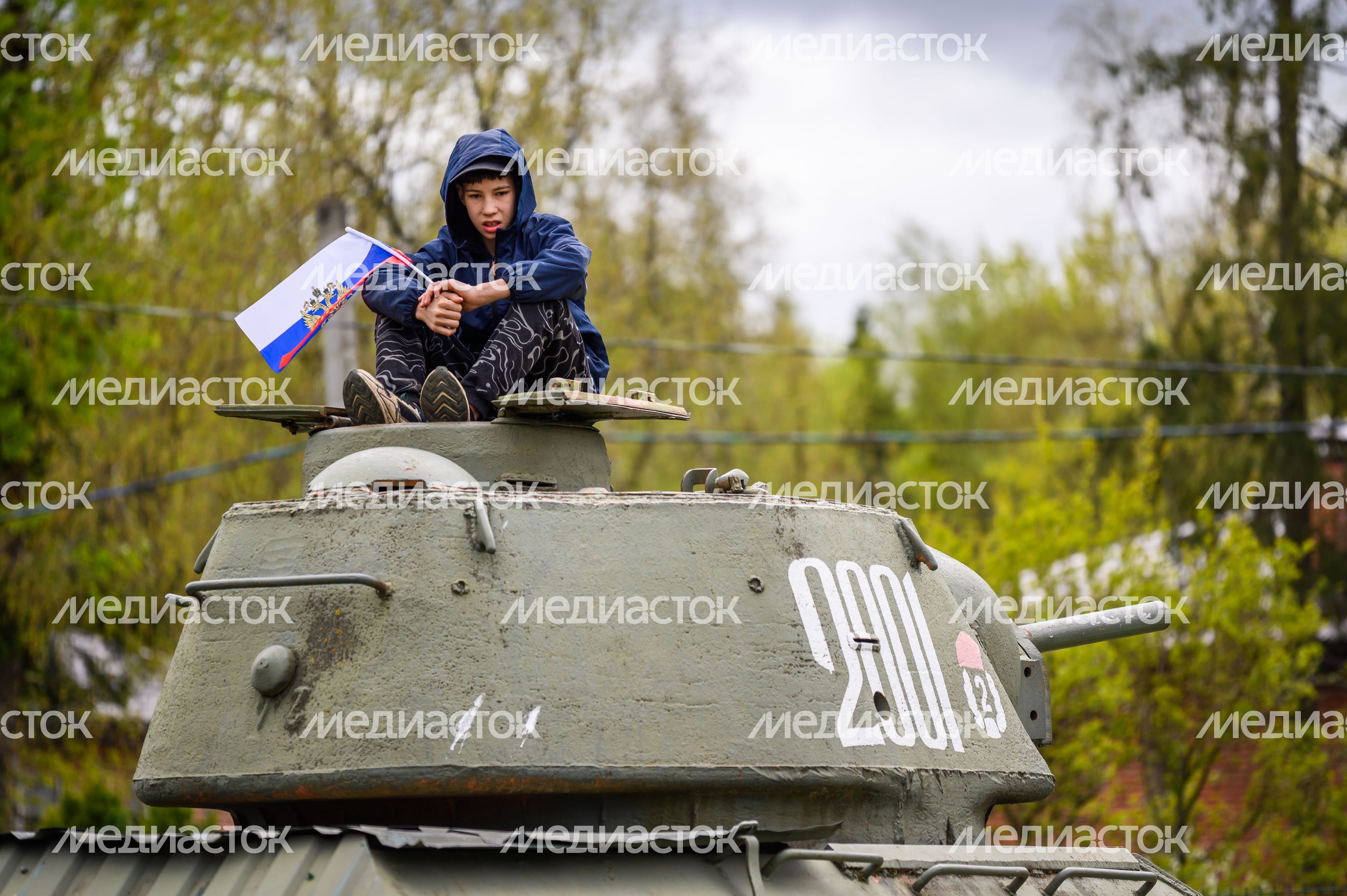 Военно-историческая реконструкция событий мая 1945 года в музее истории танка Т-34 в Мытищах Военно-историческая реконструкция событий мая 1945 года в музее истории танка Т-34 в Мытищах