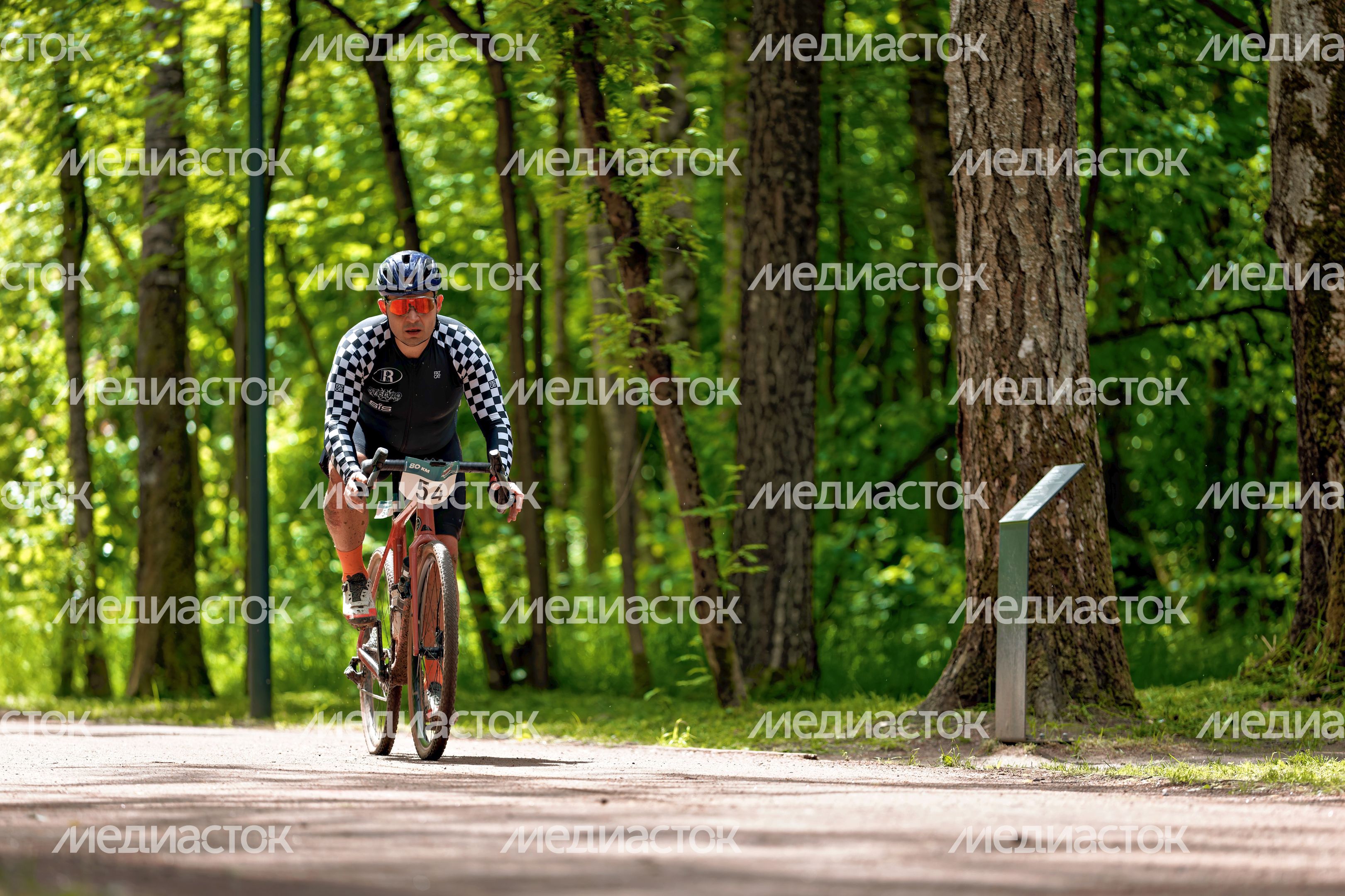 Первый велозаезд серии Gran Fondo Gravel Race в парке Малевича Одинцовского округа