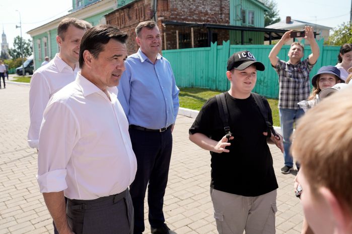Андрей Воробьев проверил благоустройство знаковых мест Коломны