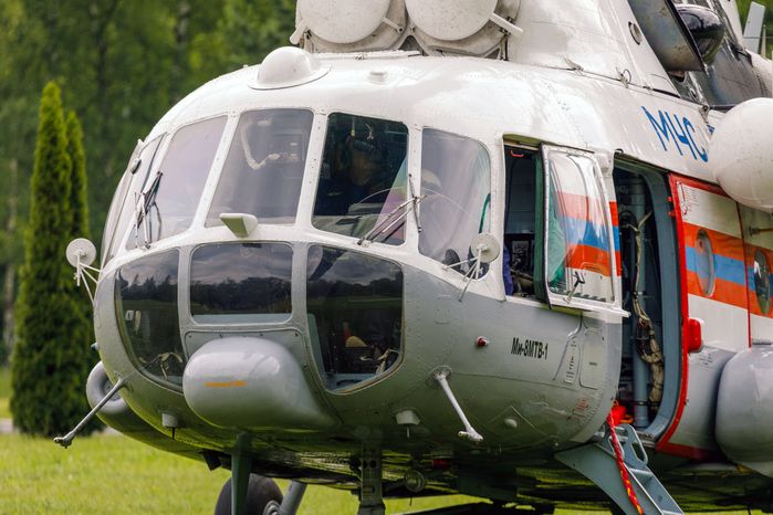 Вертолет МЧС России на тренировке спасательной операции космонавтов в Звездном городке