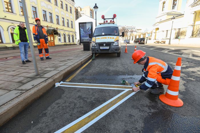 Нанесение дорожной разметки в Москве