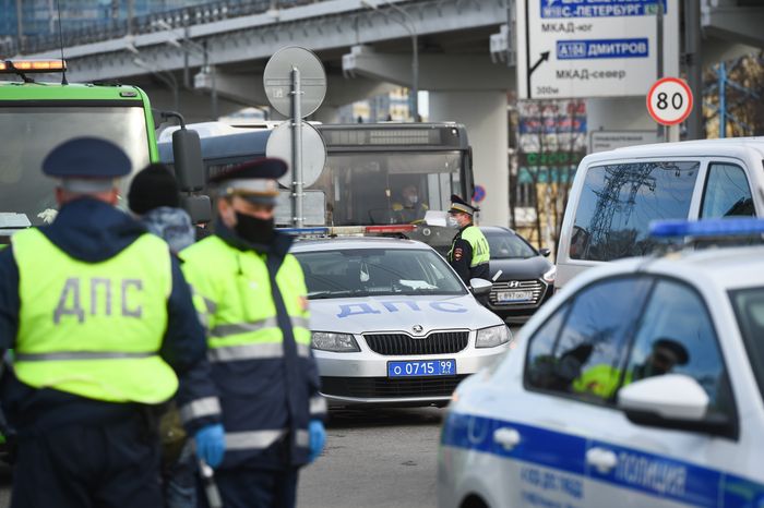 Проверка пропусков на въезде в Москву в период самоизоляции