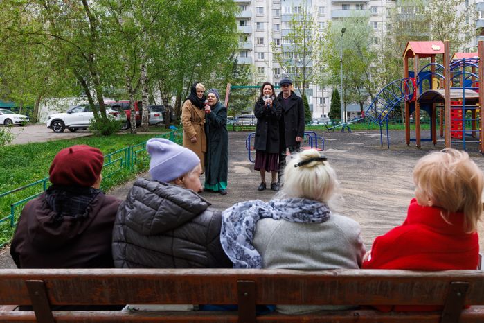 Акция «Песни Победы» для жительницы блокадного Ленинграда Людмилы Ивановны Бриллиантовой ко Дню Победы в Химках