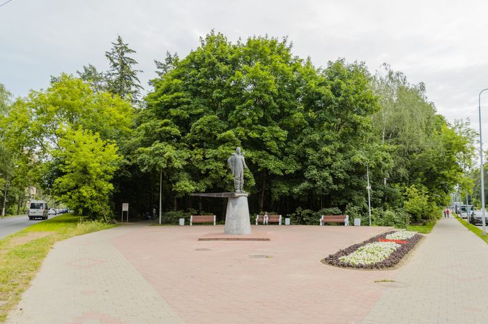 Памятник В.П. Чкалову