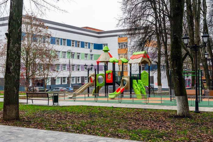 Детская площадка в Детском парке на улице Калинина в Наро-Фоминске