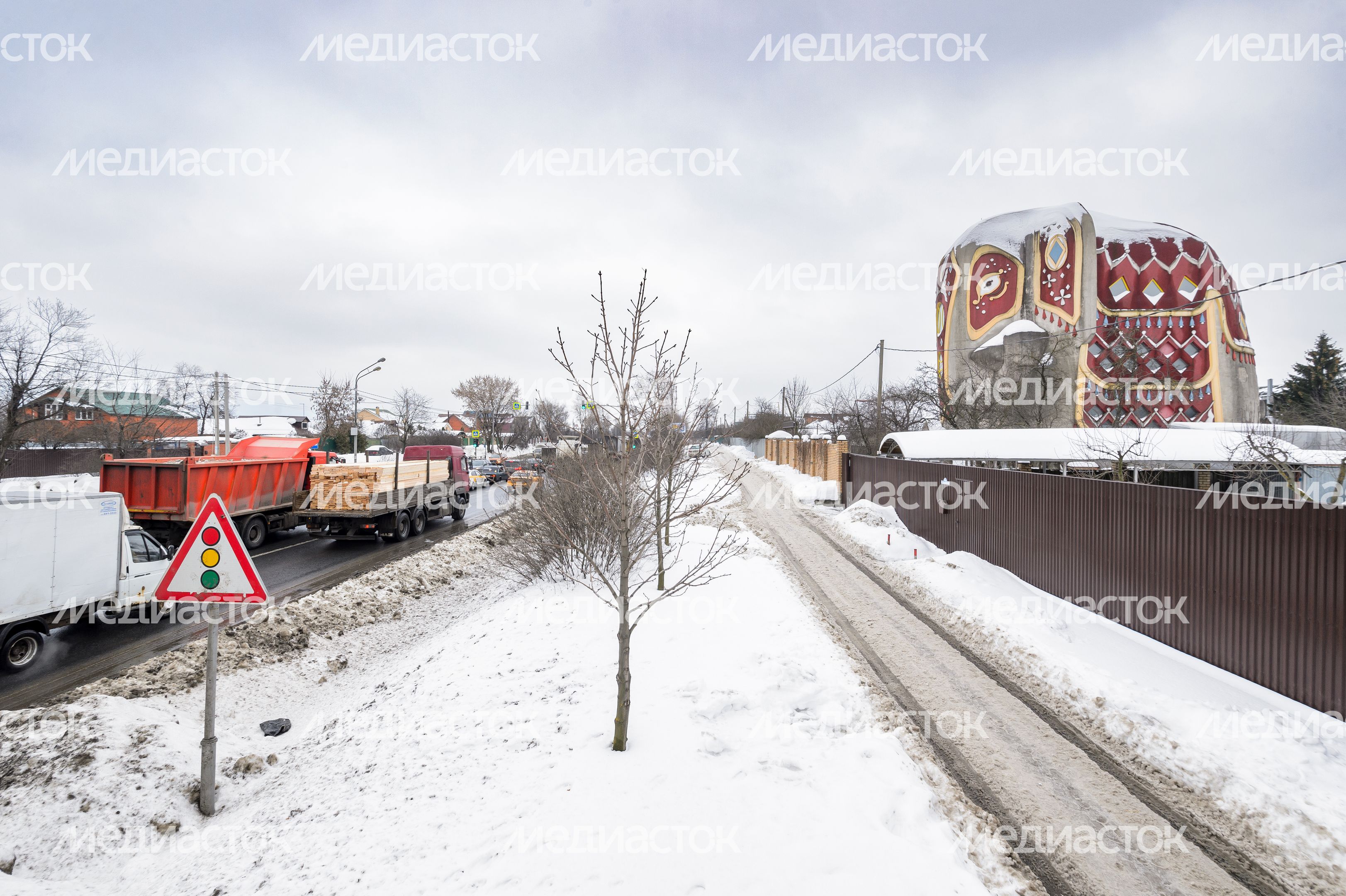 Дом-слон в подмосковных Островцах Дом-слон в подмосковных Островцах