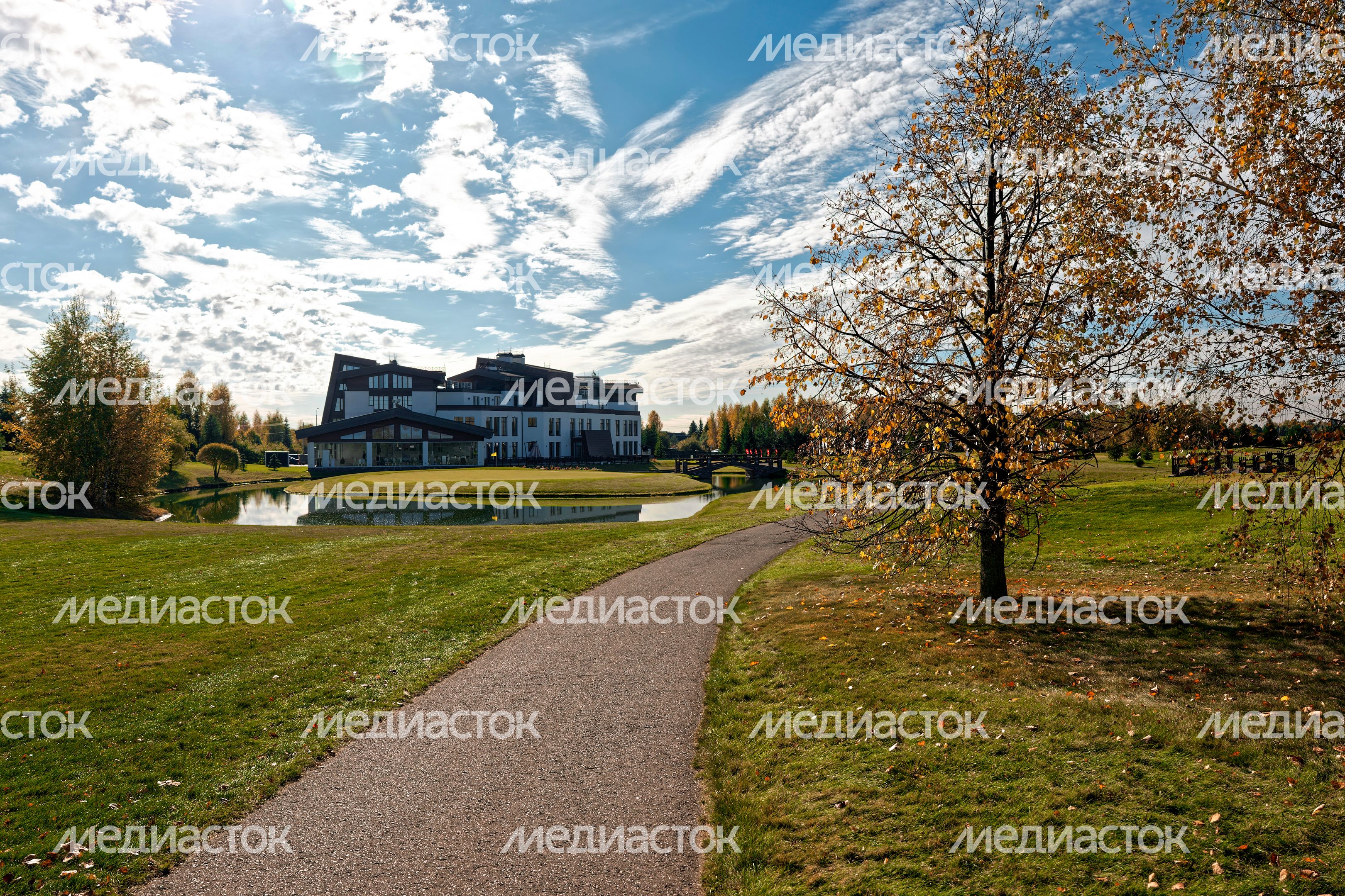 Гольф-поле клуба Dmitrov Golf Resort в Дмитровском округе