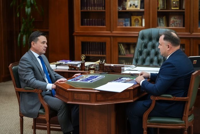 Андрей Воробьев обсудил развитие Власихи с главой ЗАТО Германом Потапчуком