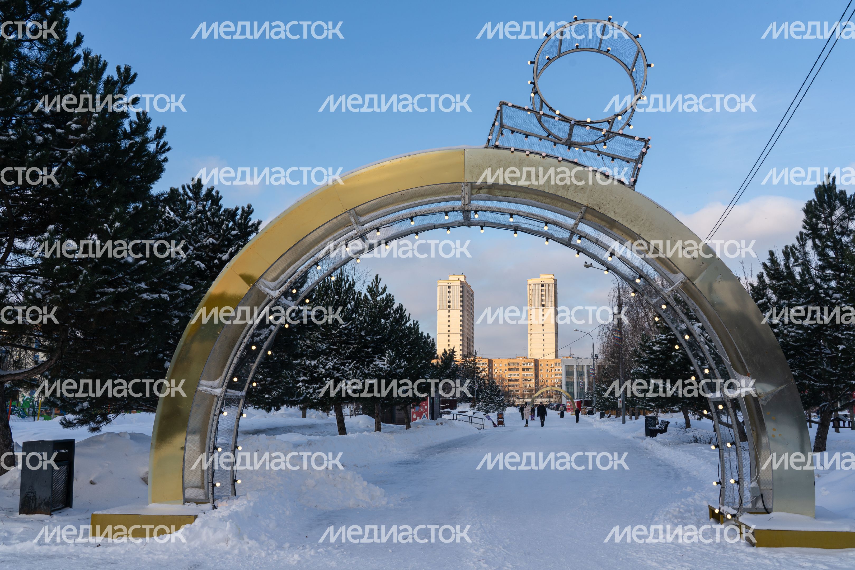 Новогодние уличные украшения в Одинцово