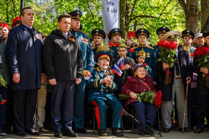 Торжественная церемония зажжения Вечного огня в Королеве
