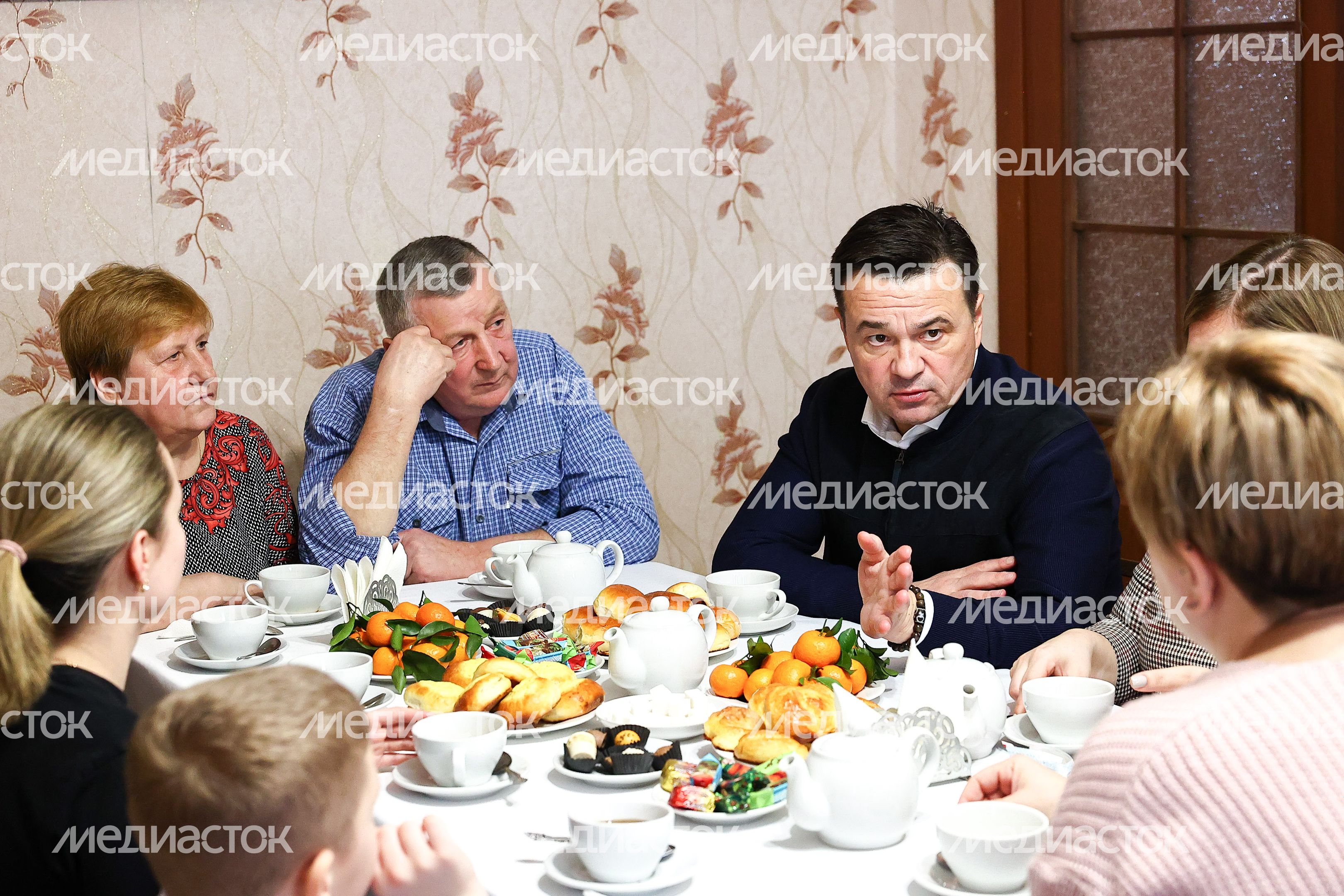 Андрей Воробьев навестил семью участников СВО