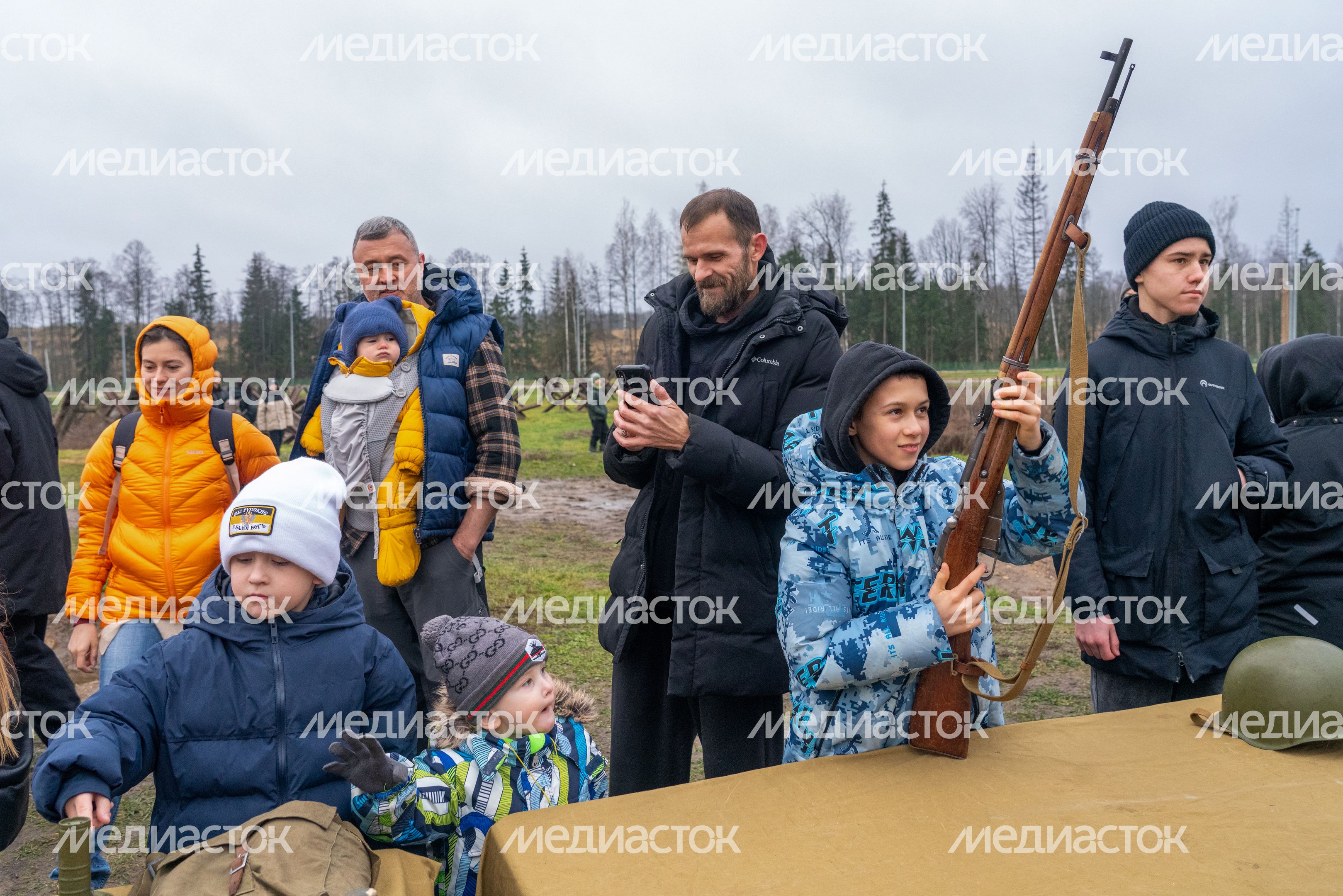 Интерактивные площадки для зрителей военно-исторической реконструкции «Битва под Москвой» ко Дню воинской славы России Интерактивные площадки для зрителей военно-исторической реконструкции «Битва под Москвой» ко Дню воинской славы России
