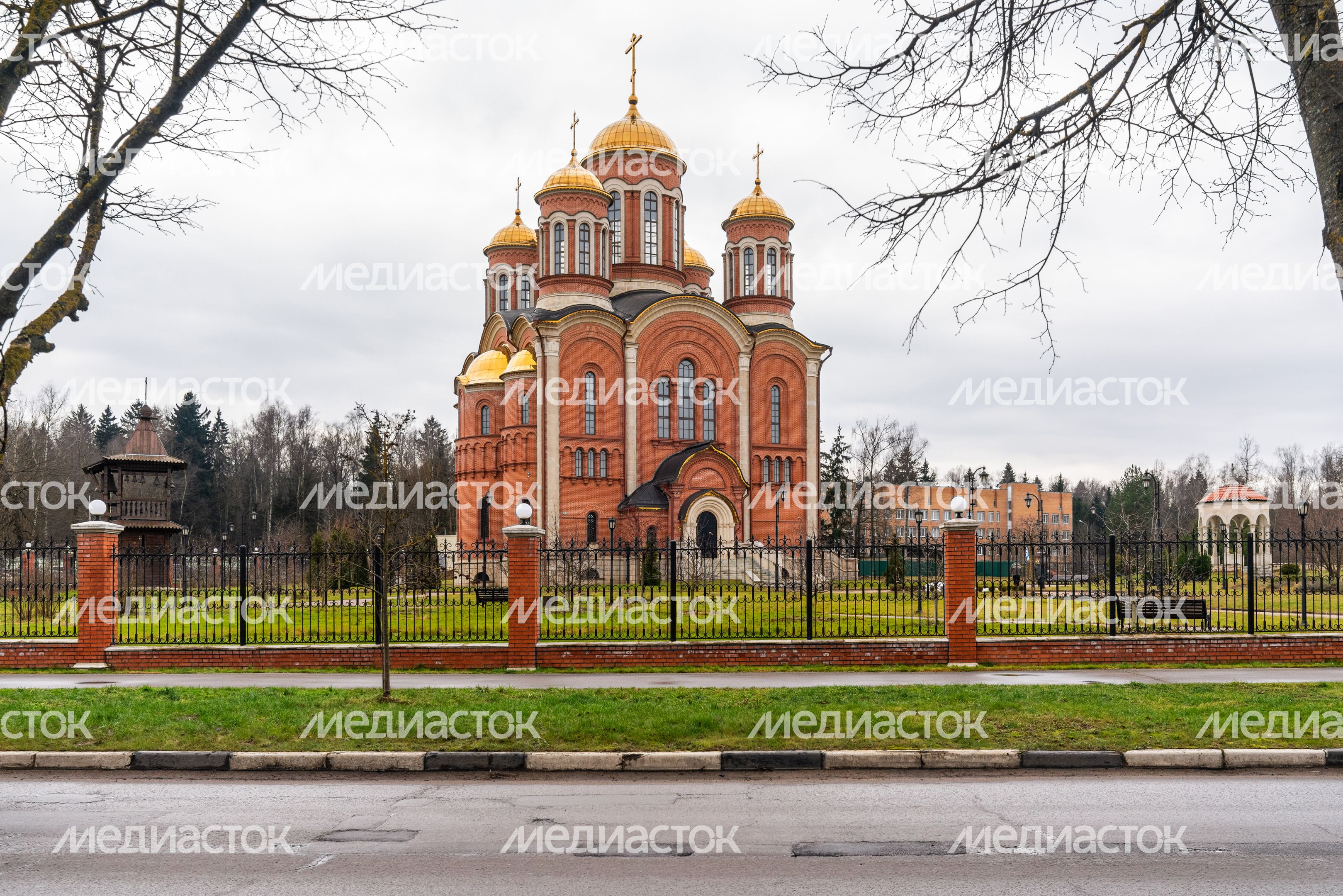 Церковь Серафима Саровского в поселке Селятино Наро-Фоминского округа