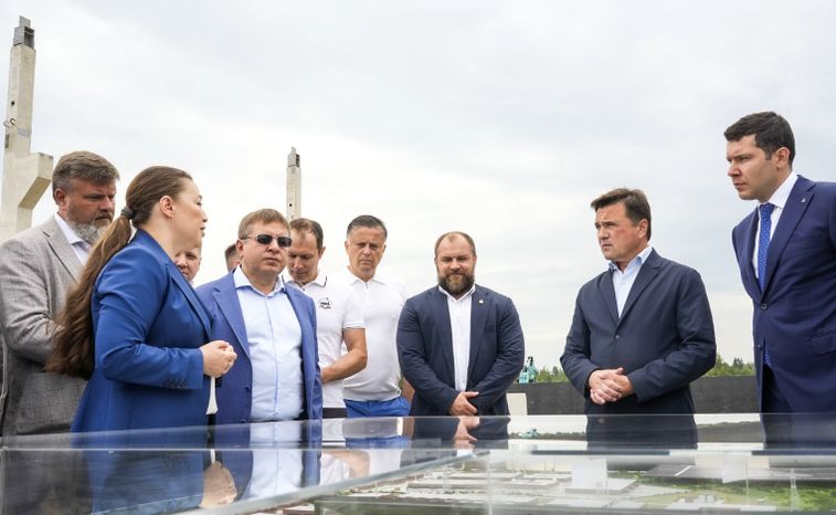 Андрей Воробьев и Антон Алиханов дали старт строительству трех государственных индустриальных парков