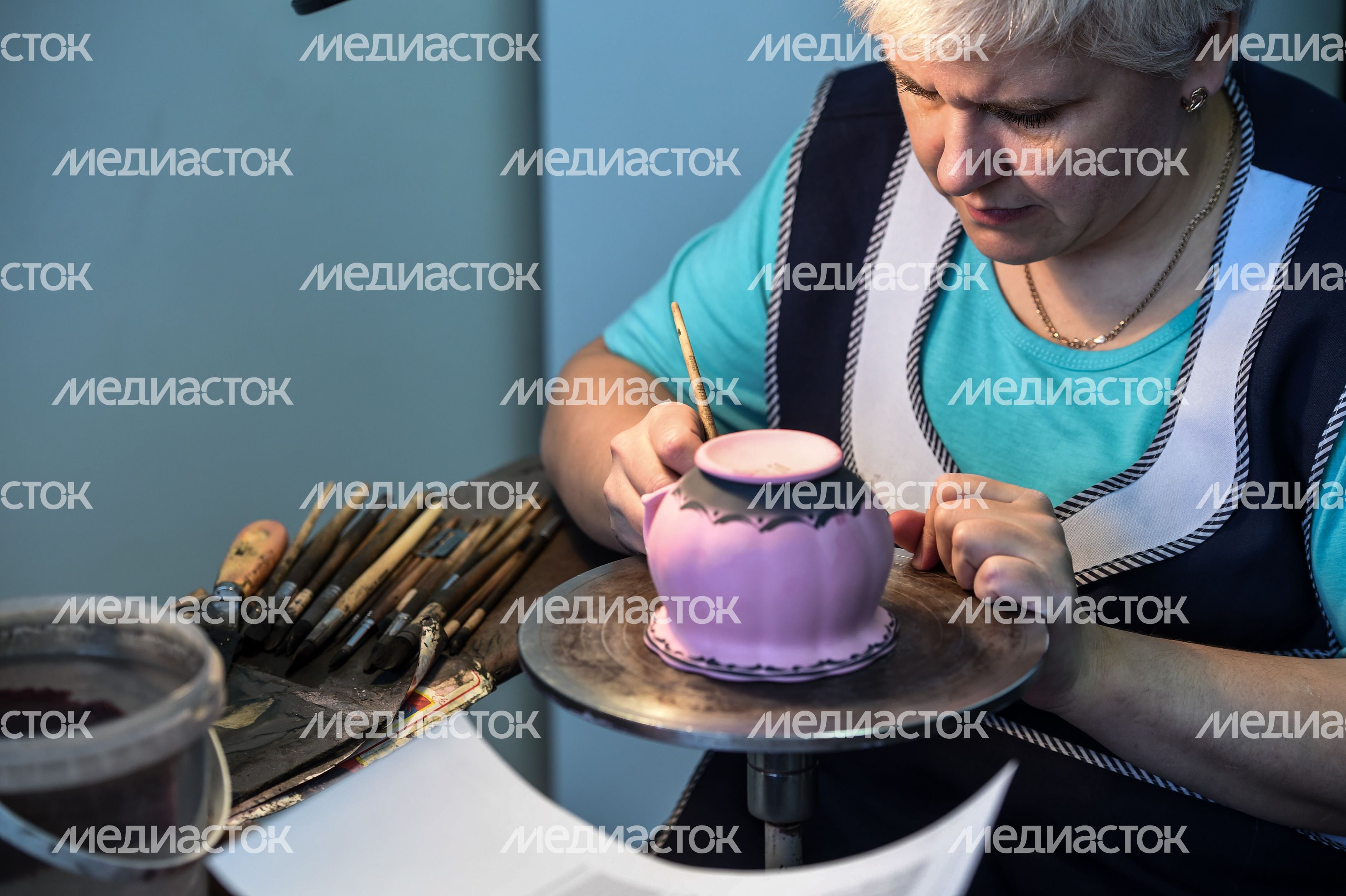 Производство знаменитого Гжельского фарфора
