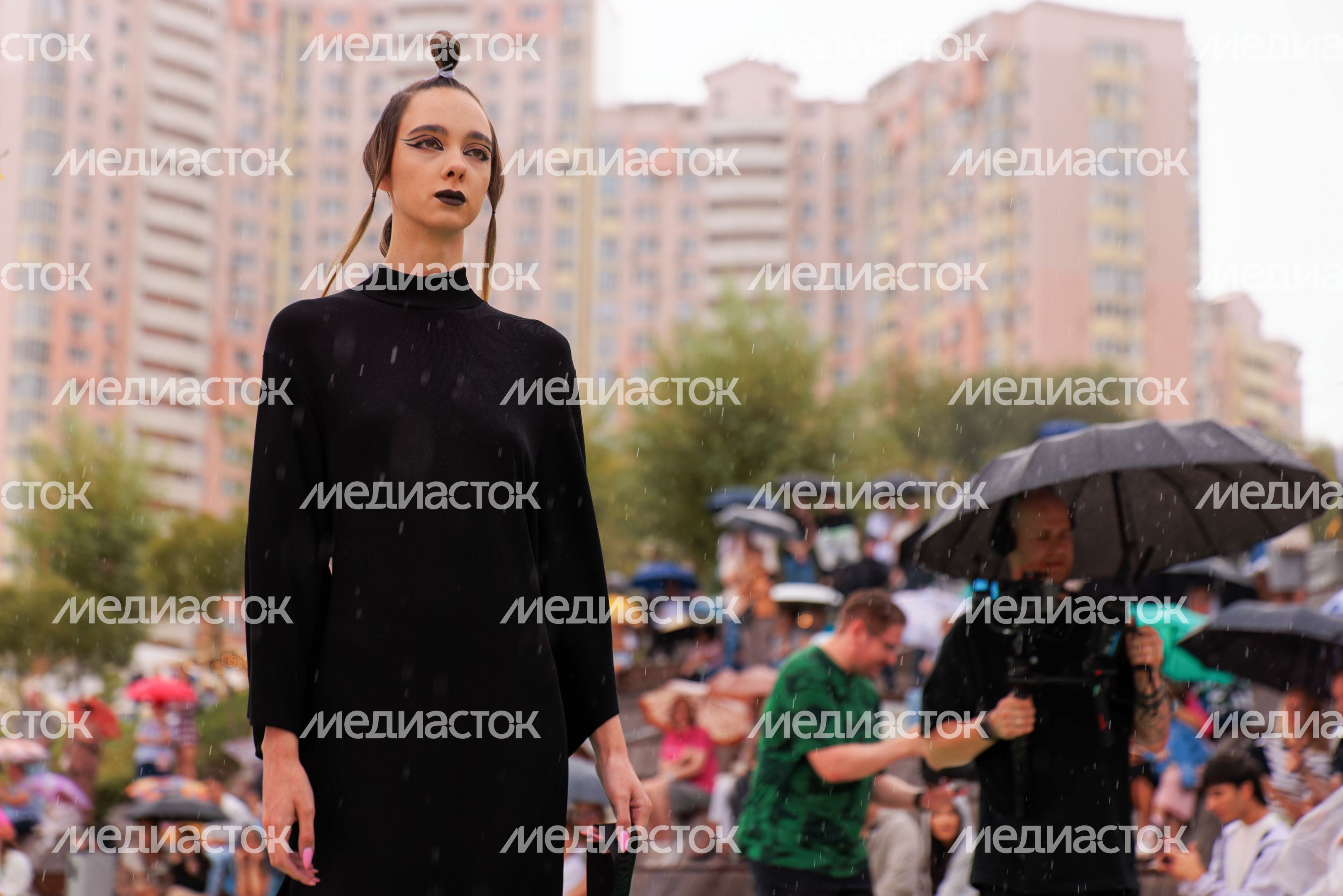 Модный показ от подмосковных дизайнеров на Московском областном форуме «100% креатив» в Красногорске Модный показ от подмосковных дизайнеров на Московском областном форуме «100% креатив» в Красногорске