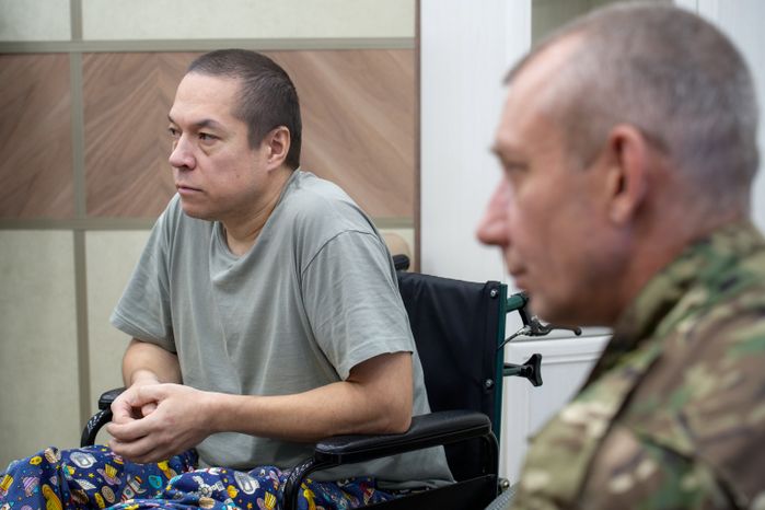 Андрей Воробьев навестил бойцов СВО в санатории "Солнечногорский"
