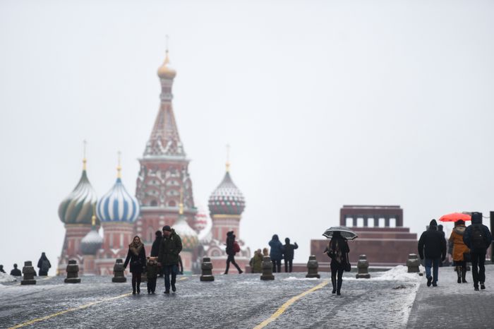 Последстивя сильного снегопада в Москве