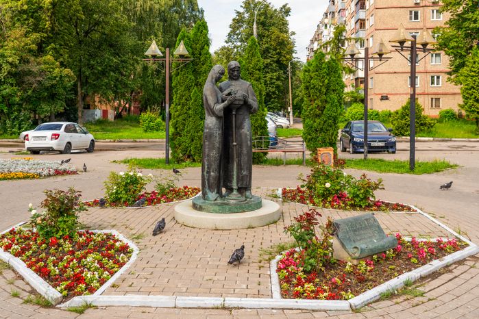 Памятник Петру и Февронии Муромским в Подольске