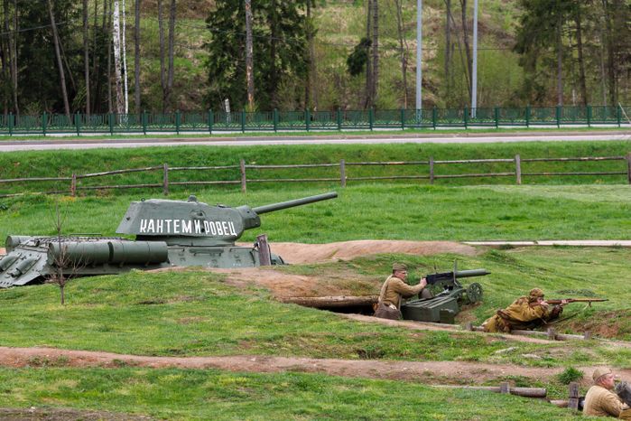 День Победы в Центральном парке «Патриот» Одинцовского округа: военно-историческая реконструкция «В логове зверя»