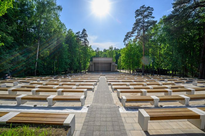 Зеленый театр в Красногорском городском парке после благоустройства