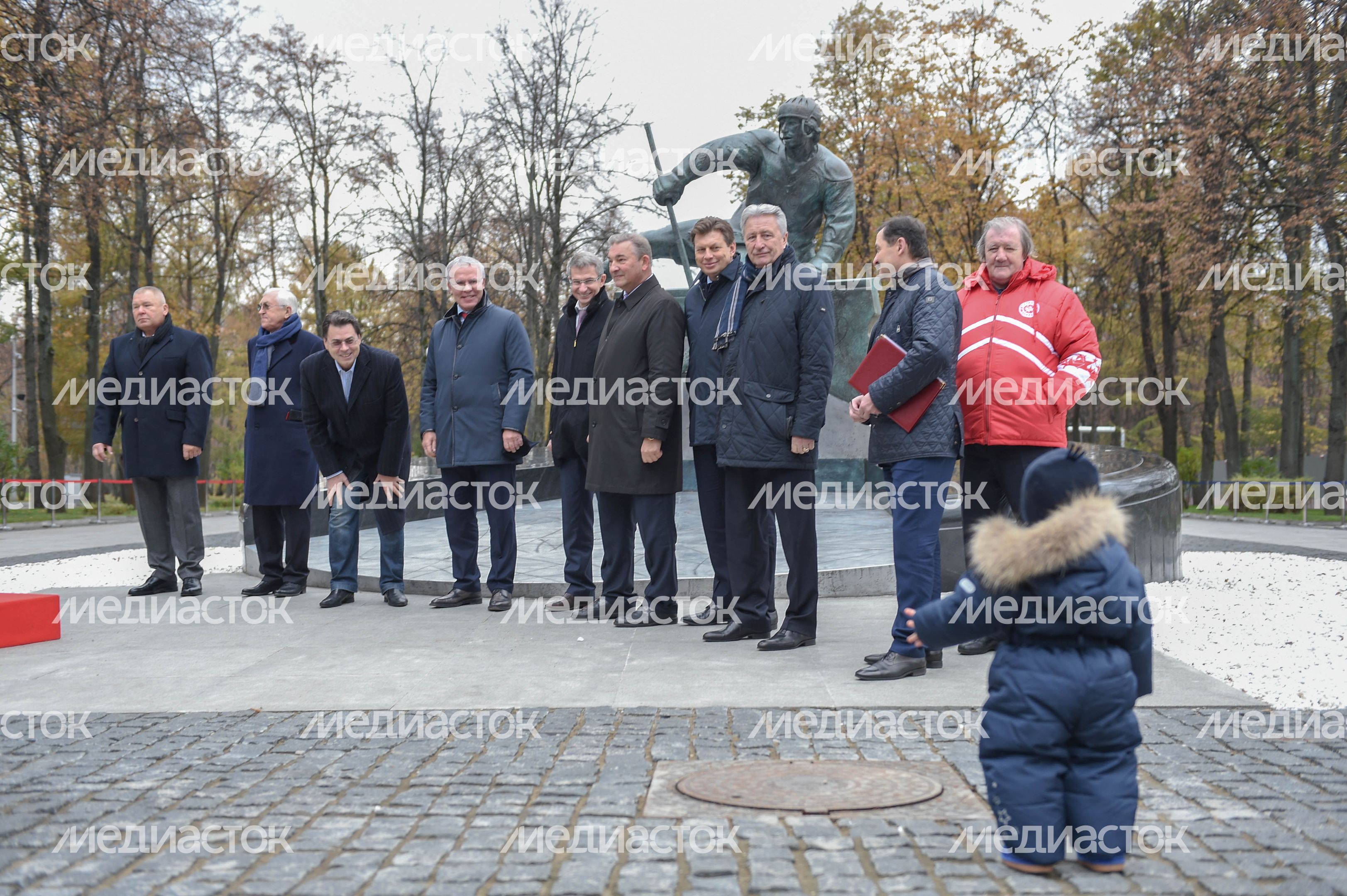 Открытие памятника легенде хоккея Валерию Харламову в «Лужниках»
