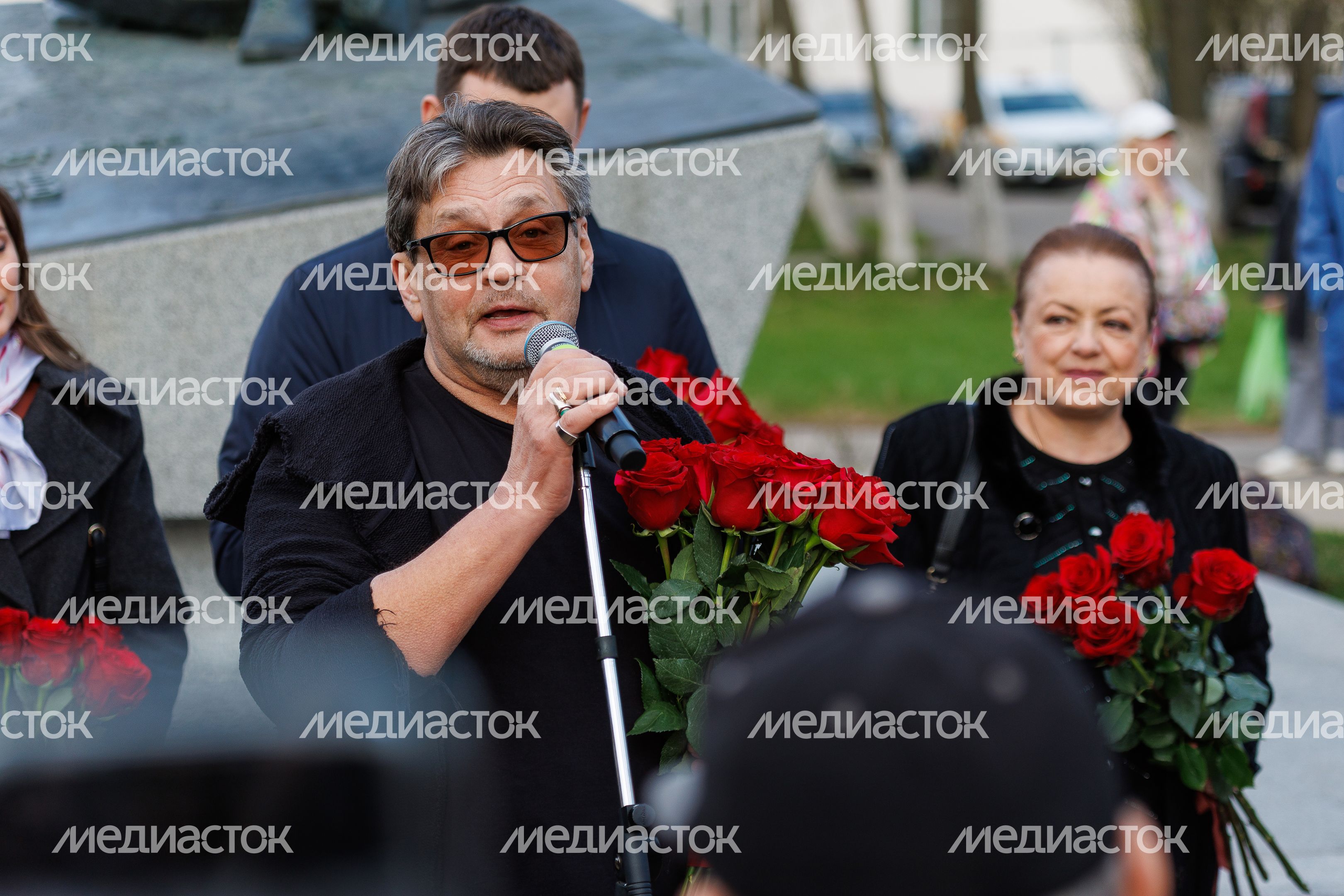 Актер Александр Домогаров на открытии Международного кинофестиваля «17 мгновений…» в Павловском Посаде Актер Александр Домогаров на открытии Международного кинофестиваля «17 мгновений…» в Павловском Посаде