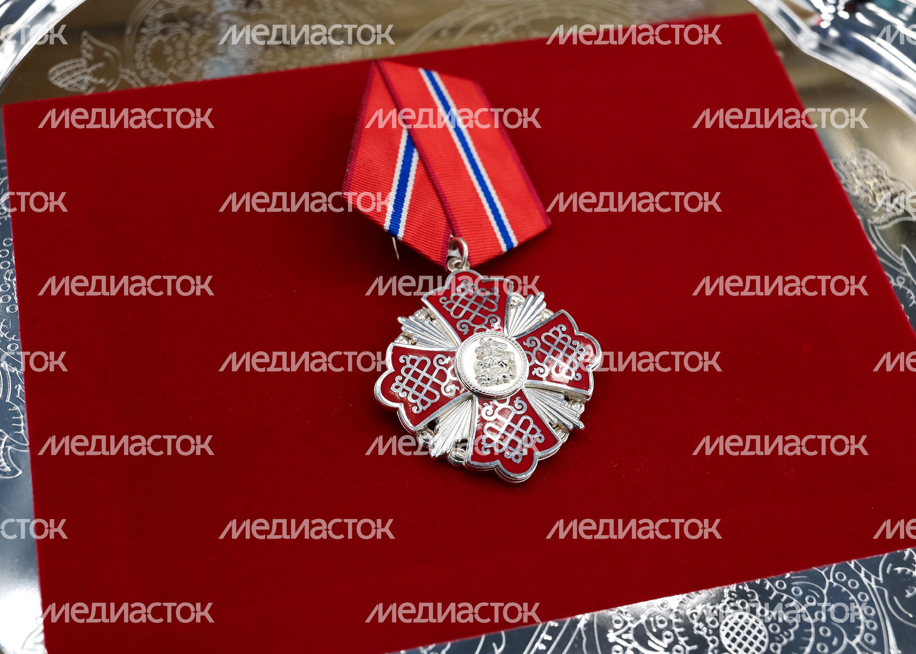 Сотрудников МФЦ Подмосковья поздравили с профессиональным праздником