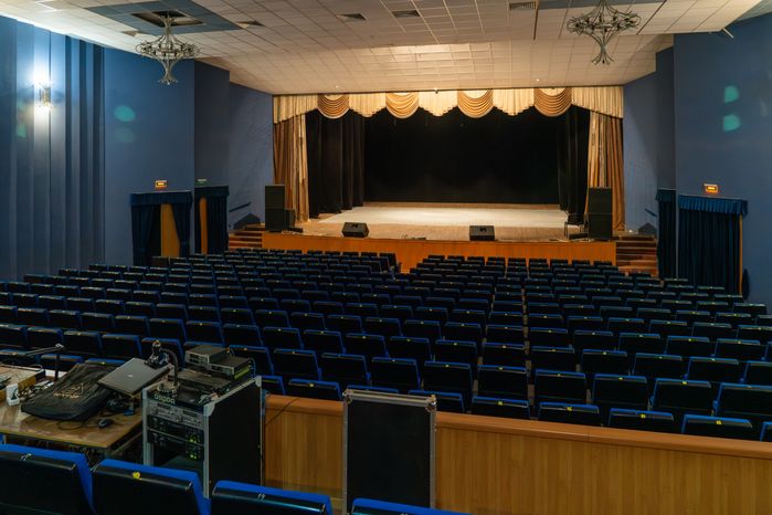 Концертный зал в Можайском культурном досуговом центре – умном ДК
