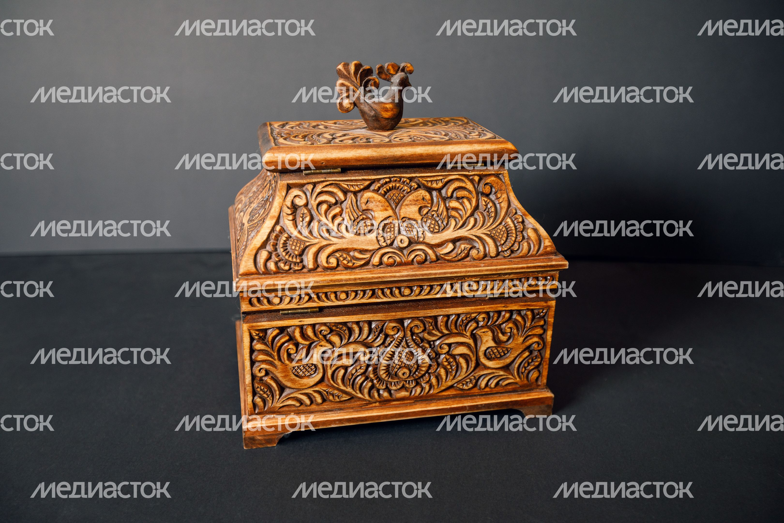 Мастерская абрамцево-кудринской резьбы в Хотьково продолжает народные промыслы Подмосковья Мастерская абрамцево-кудринской резьбы в Хотьково продолжает народные промыслы Подмосковья