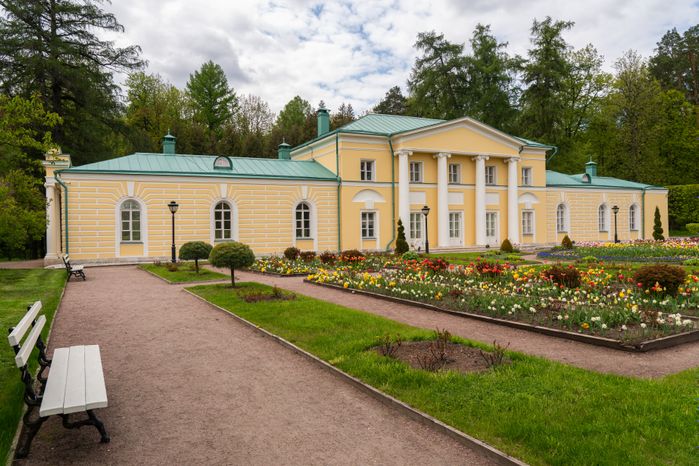 Дворец "Каприз" в усадьбе Архангельское