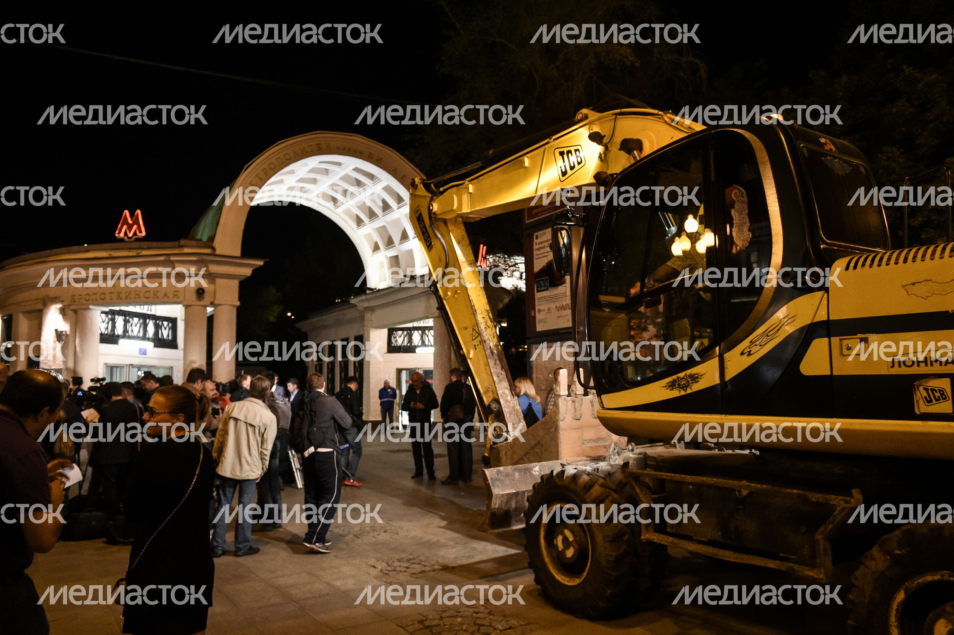 Снос незаконных построек возле метро 29 августа