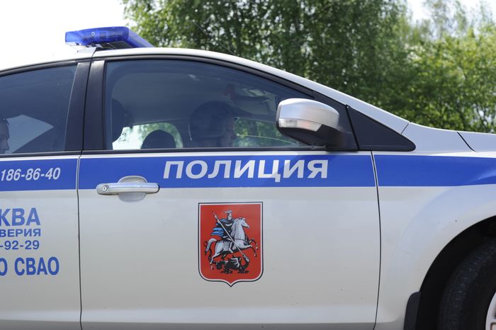 Полицейская машина в поселке Акулово