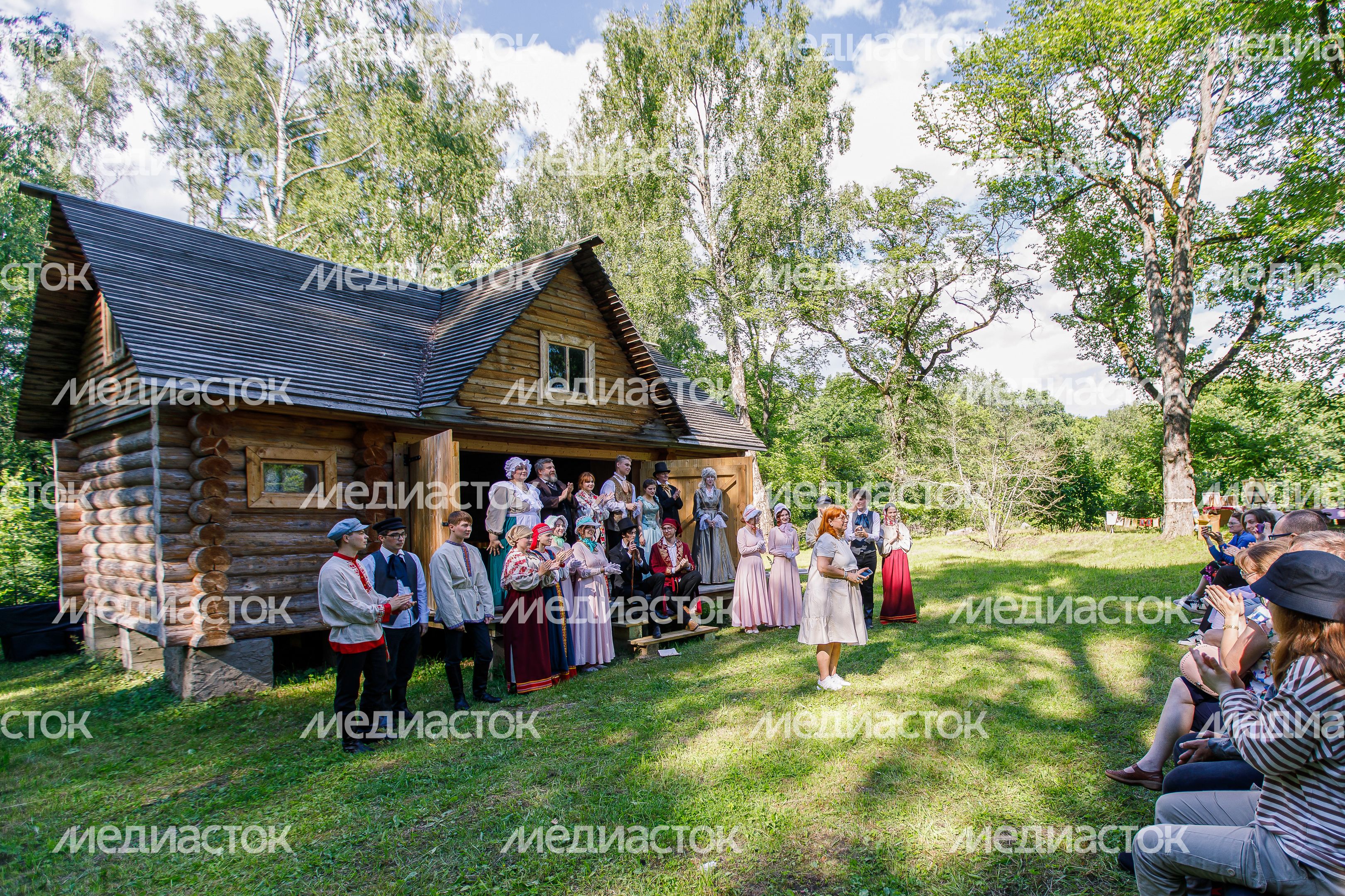 III Фестиваль науки и искусств "Менделеев" в усадьбе Боблово в Клину III Фестиваль науки и искусств "Менделеев" в усадьбе Боблово в Клину