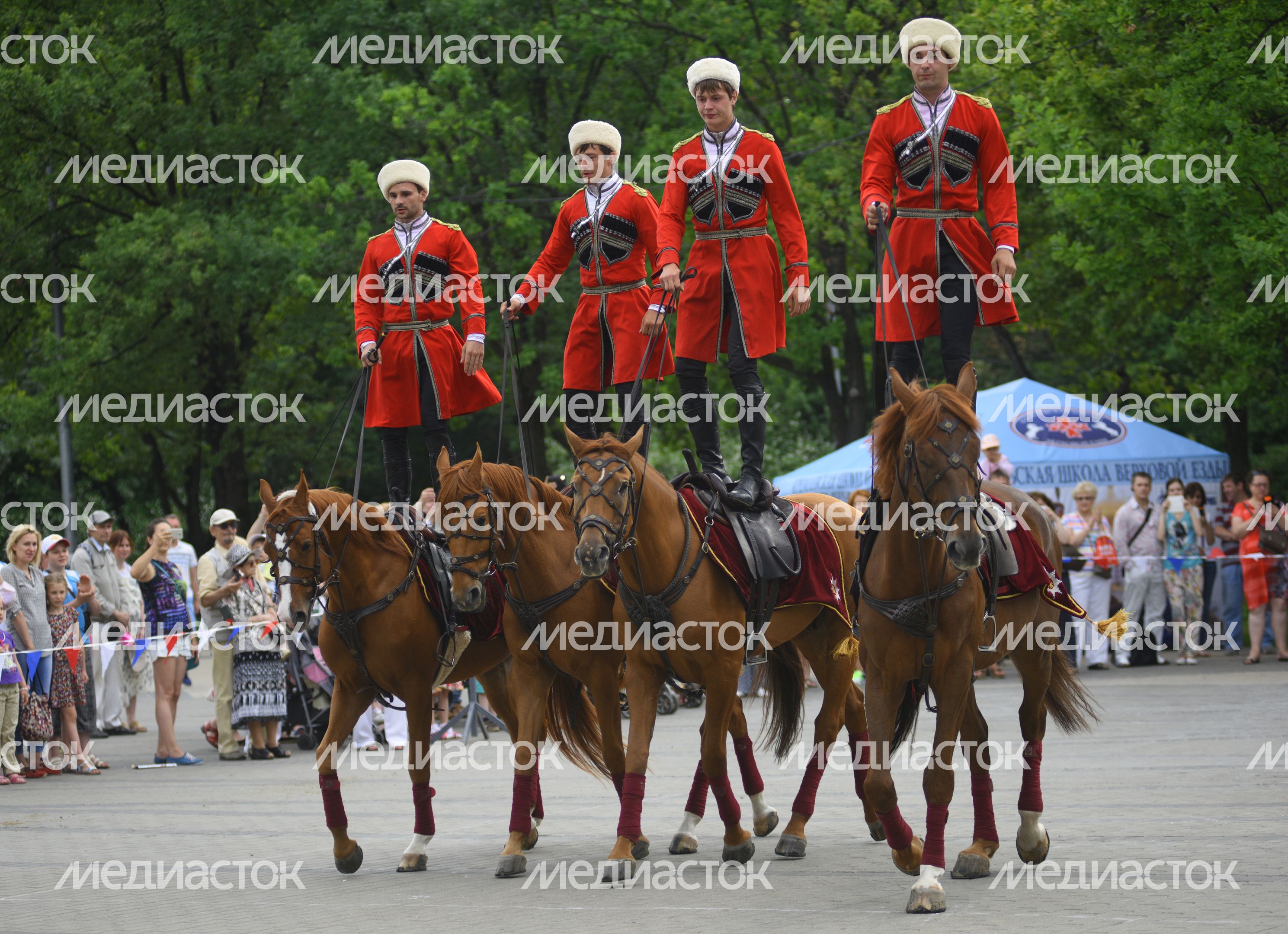 Показательные выступления Кремлевской школы верховой езды Показательные выступления Кремлевской школы верховой езды