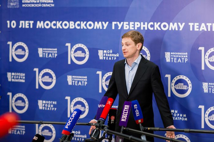 Василий Кузнецов выступил перед журналистами на пресс-конференции после вручения наград артистам МГТ