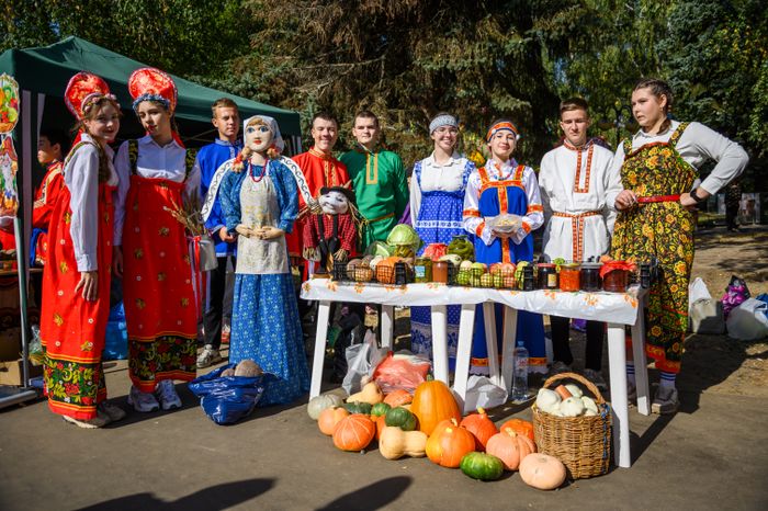 Выставка-ярмарка «Дары Подмосковья» в Луховицах