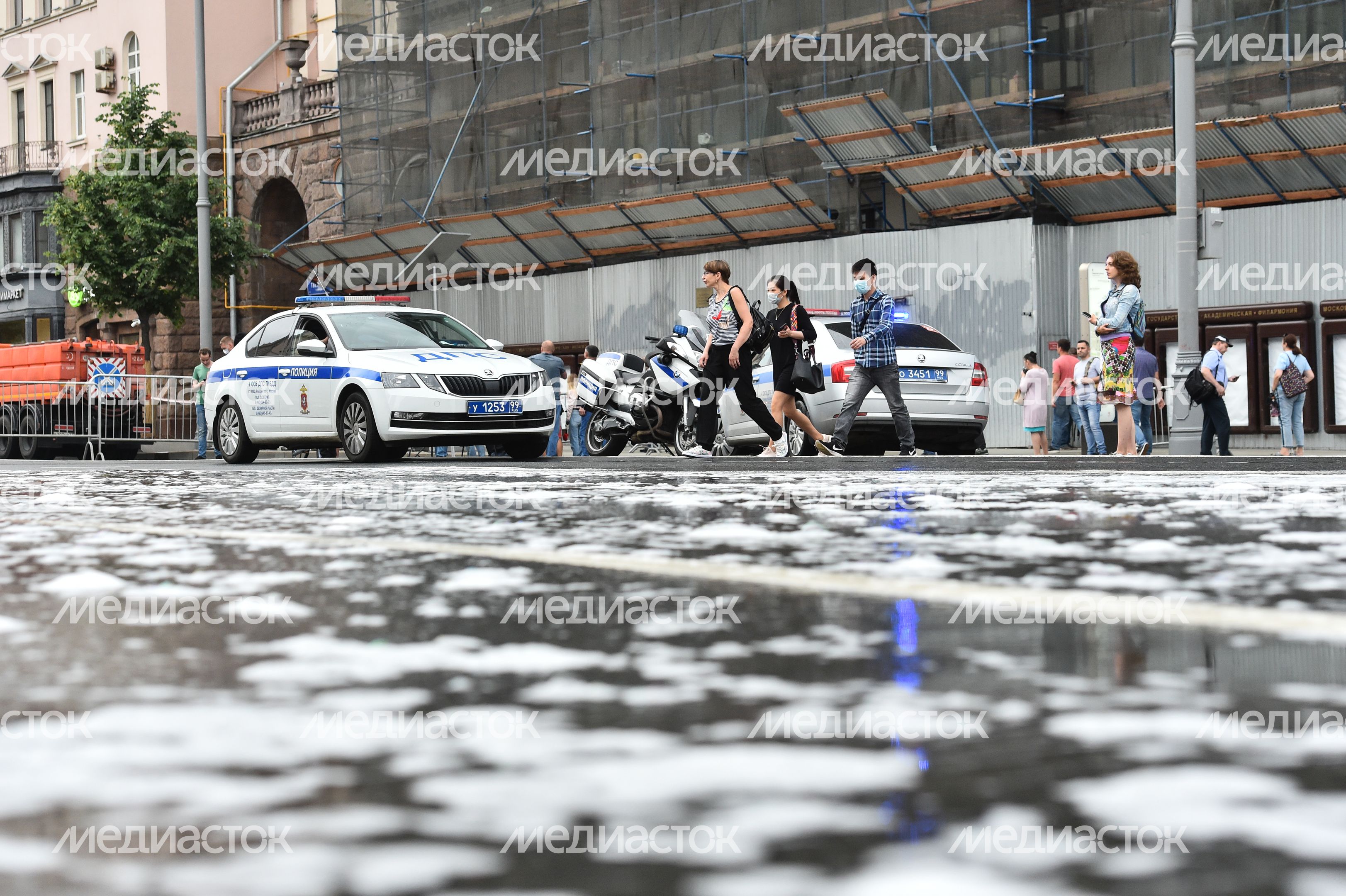 Пожар в реставрируемом здании на Тверской улице в Москве