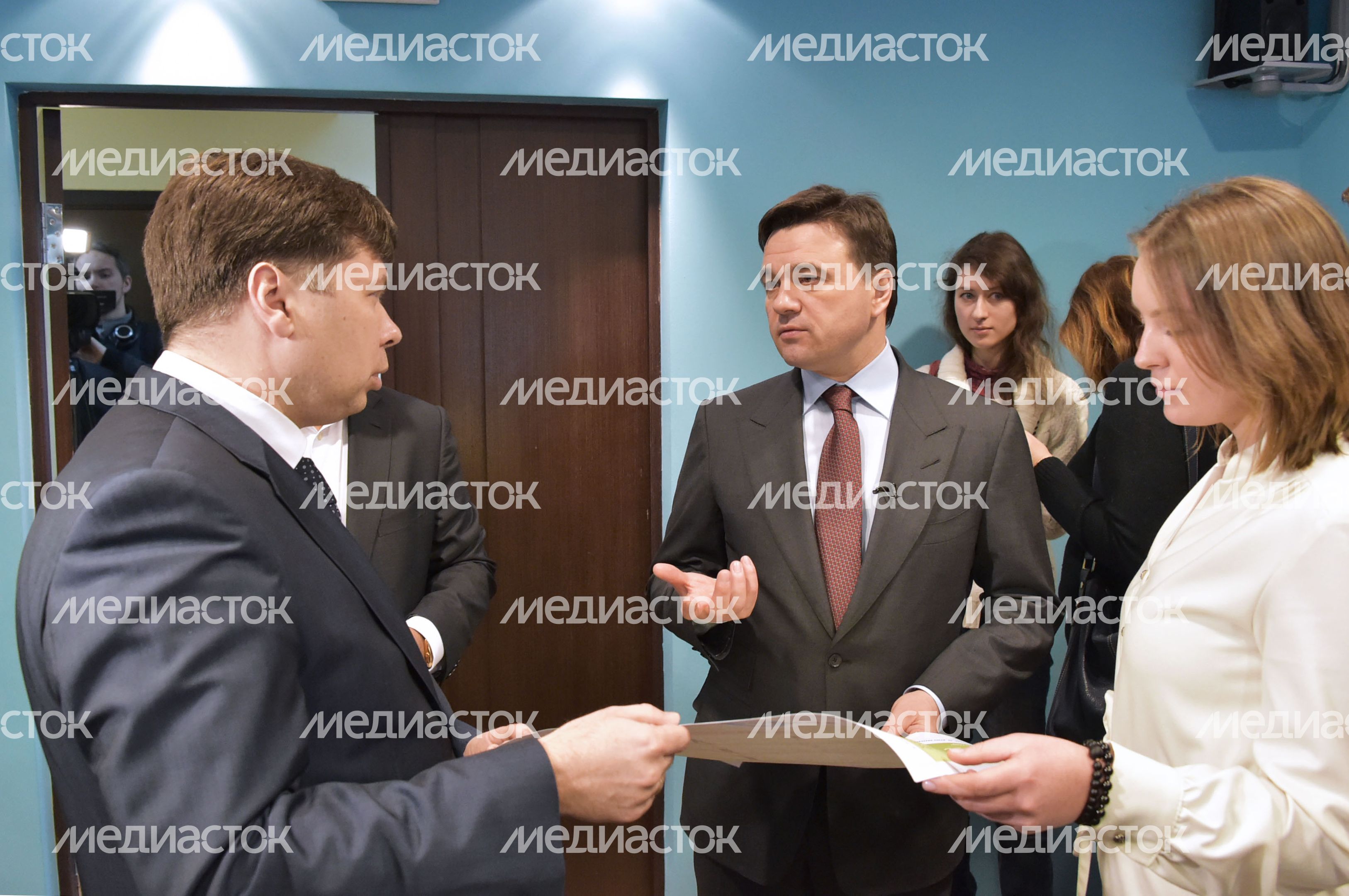 А. Воробьев посетил Региональное информационное агентство Московской области А. Воробьев посетил Региональное информационное агентство Московской области