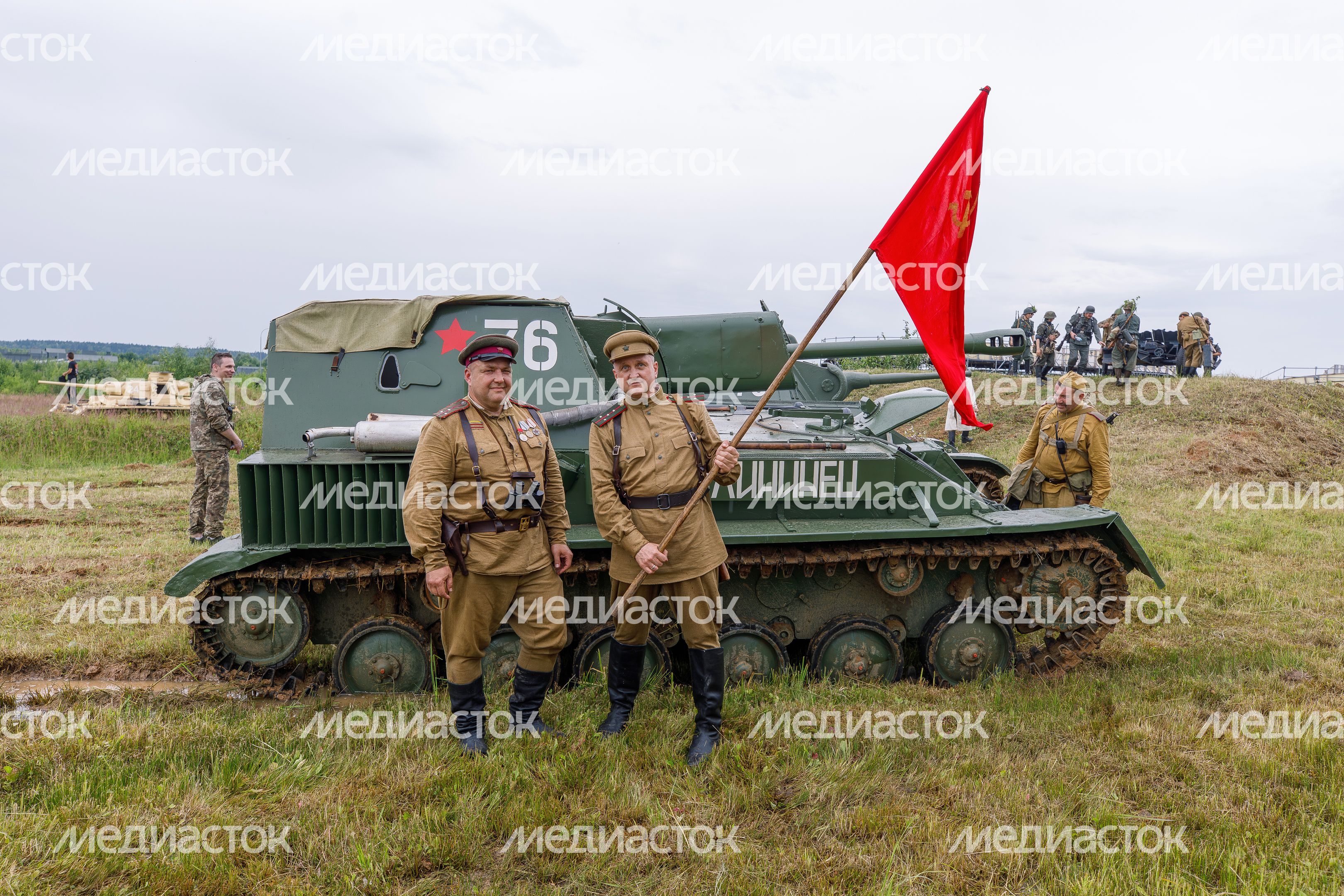 Эпизод Курской битвы под Прохоровкой на военно-исторической реконструкции в Центральном парке «Патриот»