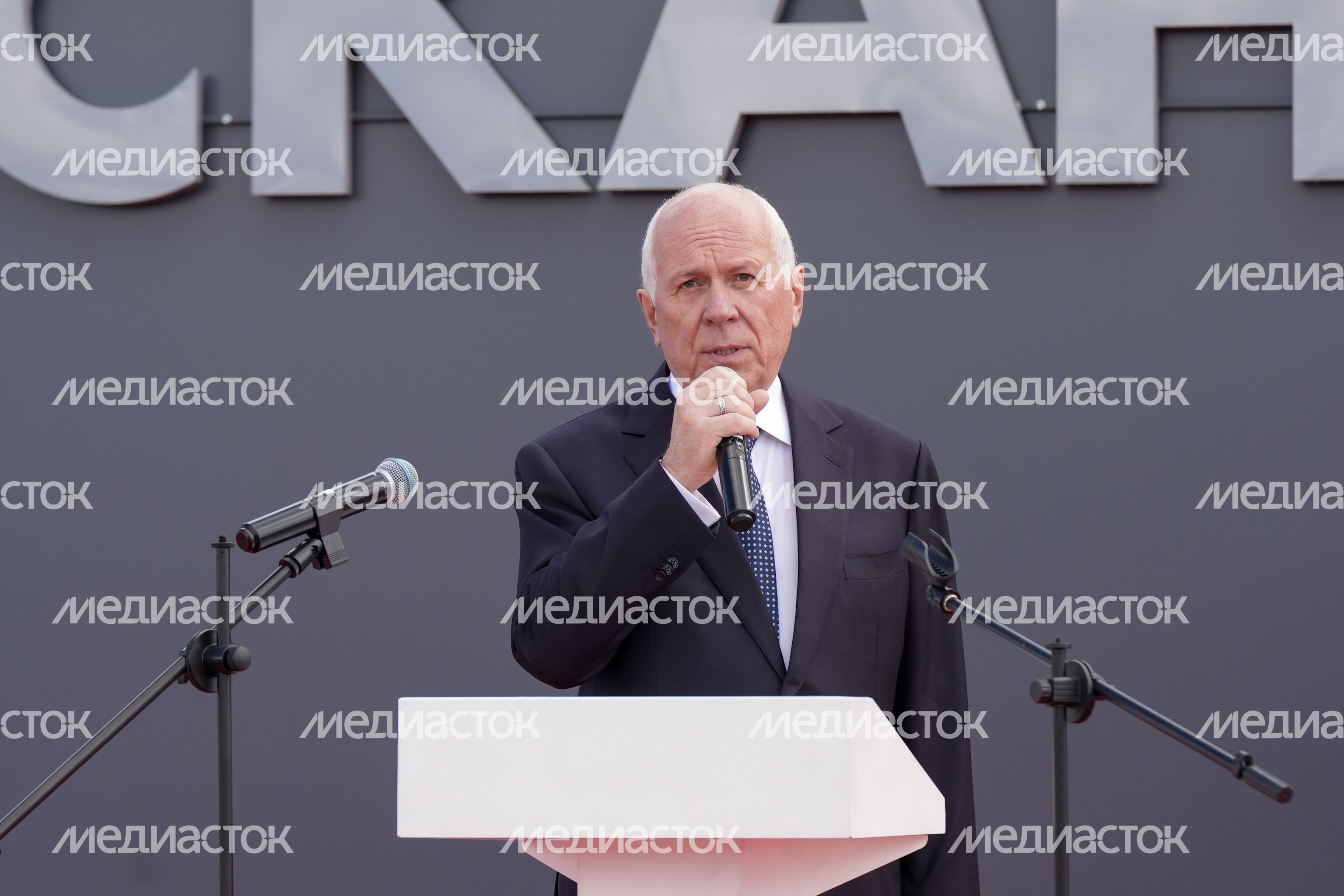Сергей Чемезов на открытии высокотехнологичного комплекса для досмотра грузовых контейнеров в Чехове Сергей Чемезов на открытии высокотехнологичного комплекса для досмотра грузовых контейнеров в Чехове