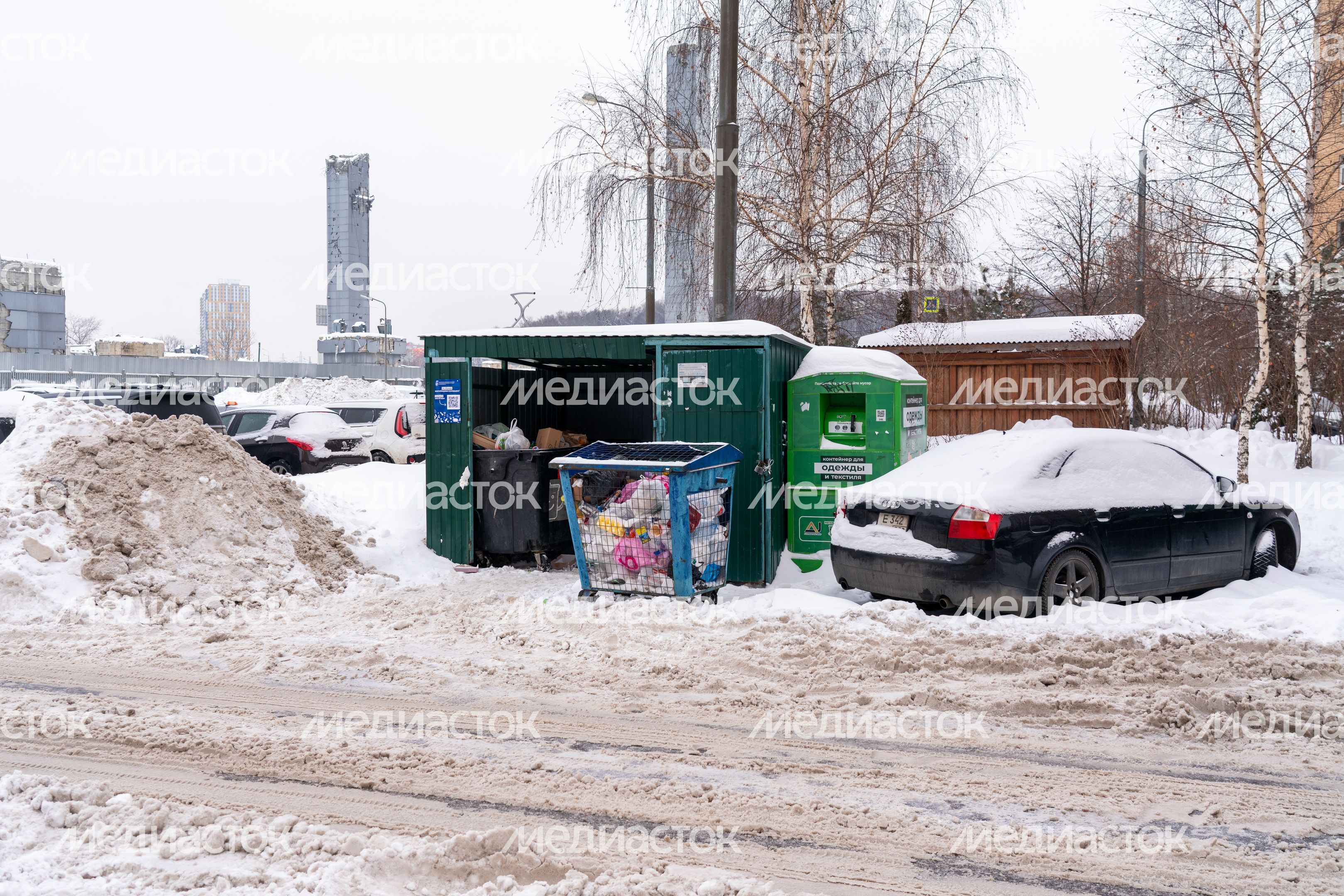 Работа мусоровозов зимой в Красногорске Работа мусоровозов зимой в Красногорске