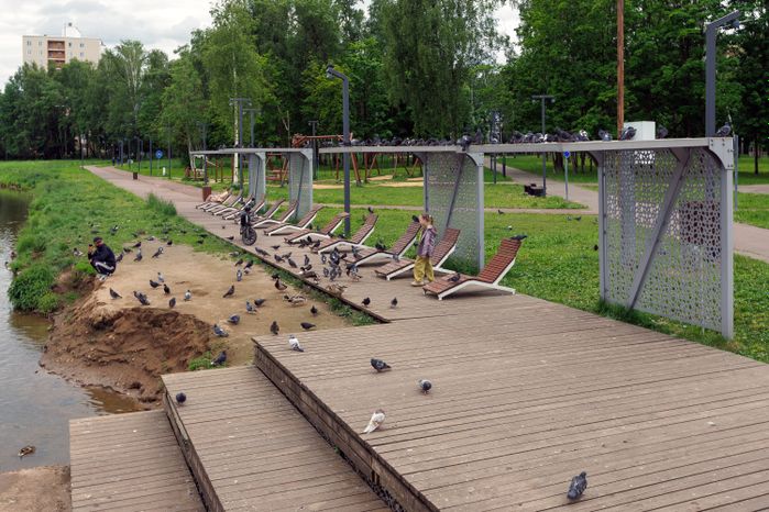 Набережная реки Учи в парке культуры и отдыха города Ивантеевка Пушкинского округа