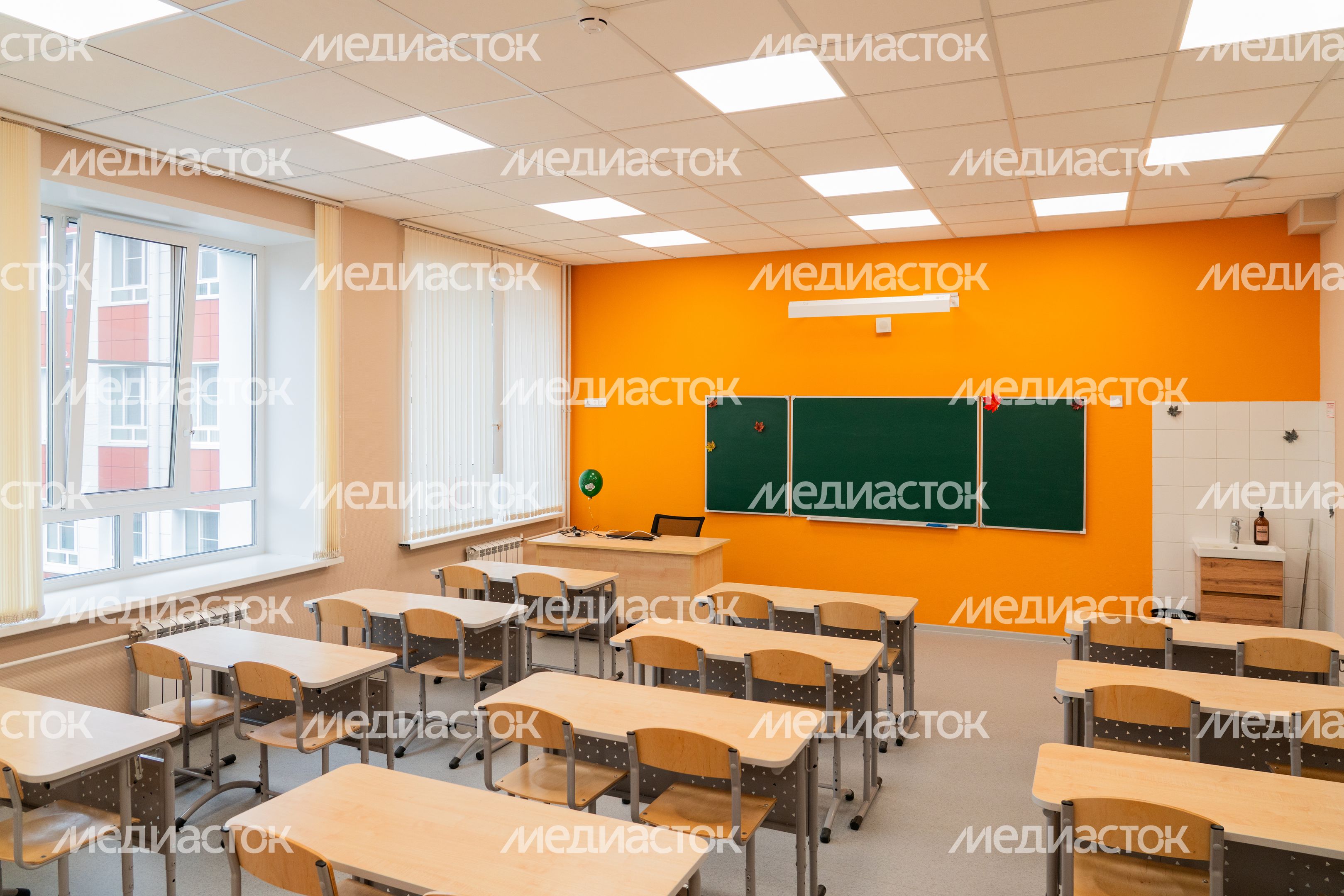 Учебный класс в корпусе №4 средней школы №21 на проспекте Юных Ленинцев в Подольске после капитального ремонта Учебный класс в корпусе №4 средней школы №21 на проспекте Юных Ленинцев в Подольске после капитального ремонта