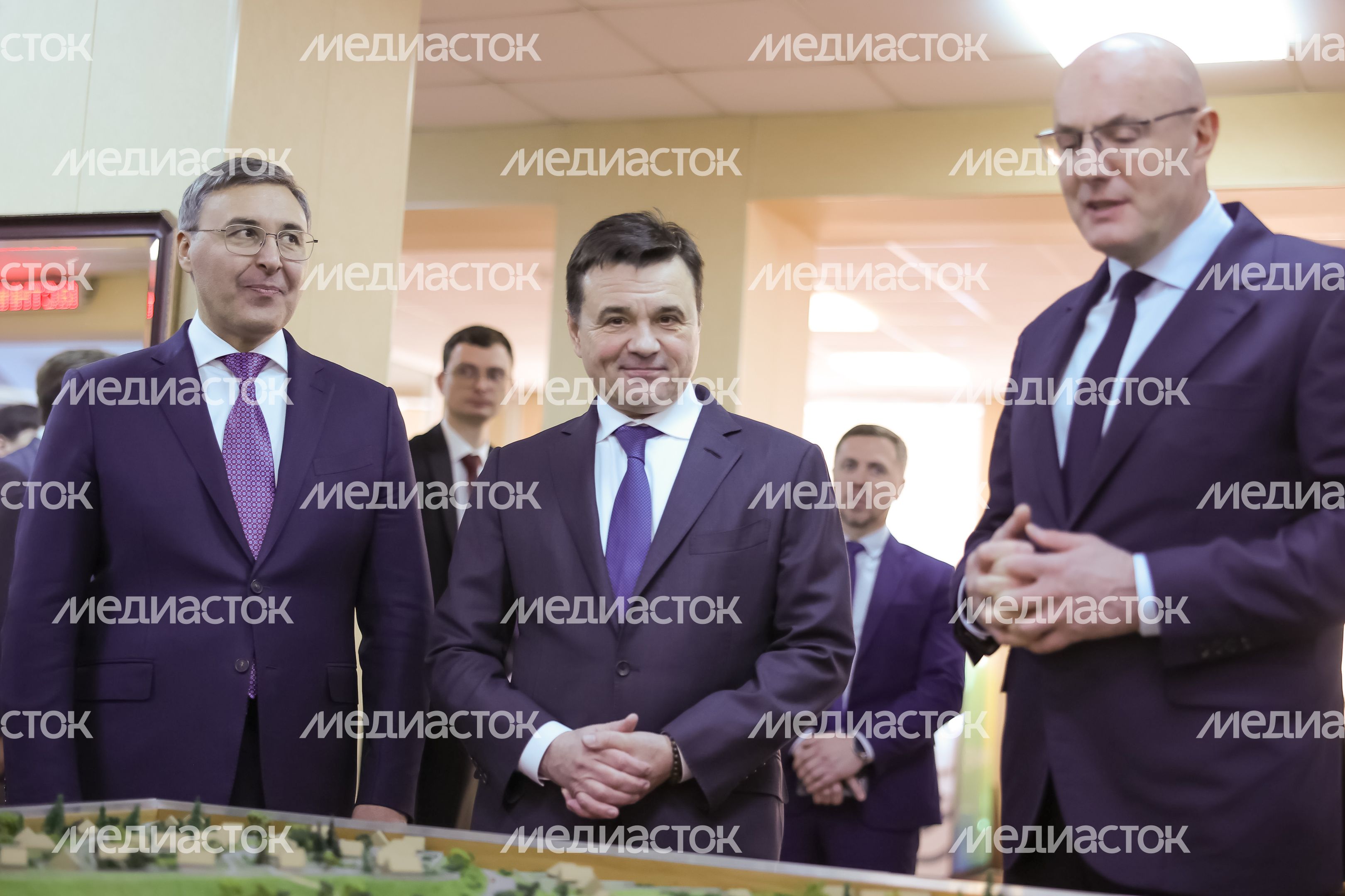 Андрей Воробьев принял участие в совещании по подготовке кадров в сфере туризма и гостеприимства Андрей Воробьев принял участие в совещании по подготовке кадров в сфере туризма и гостеприимства