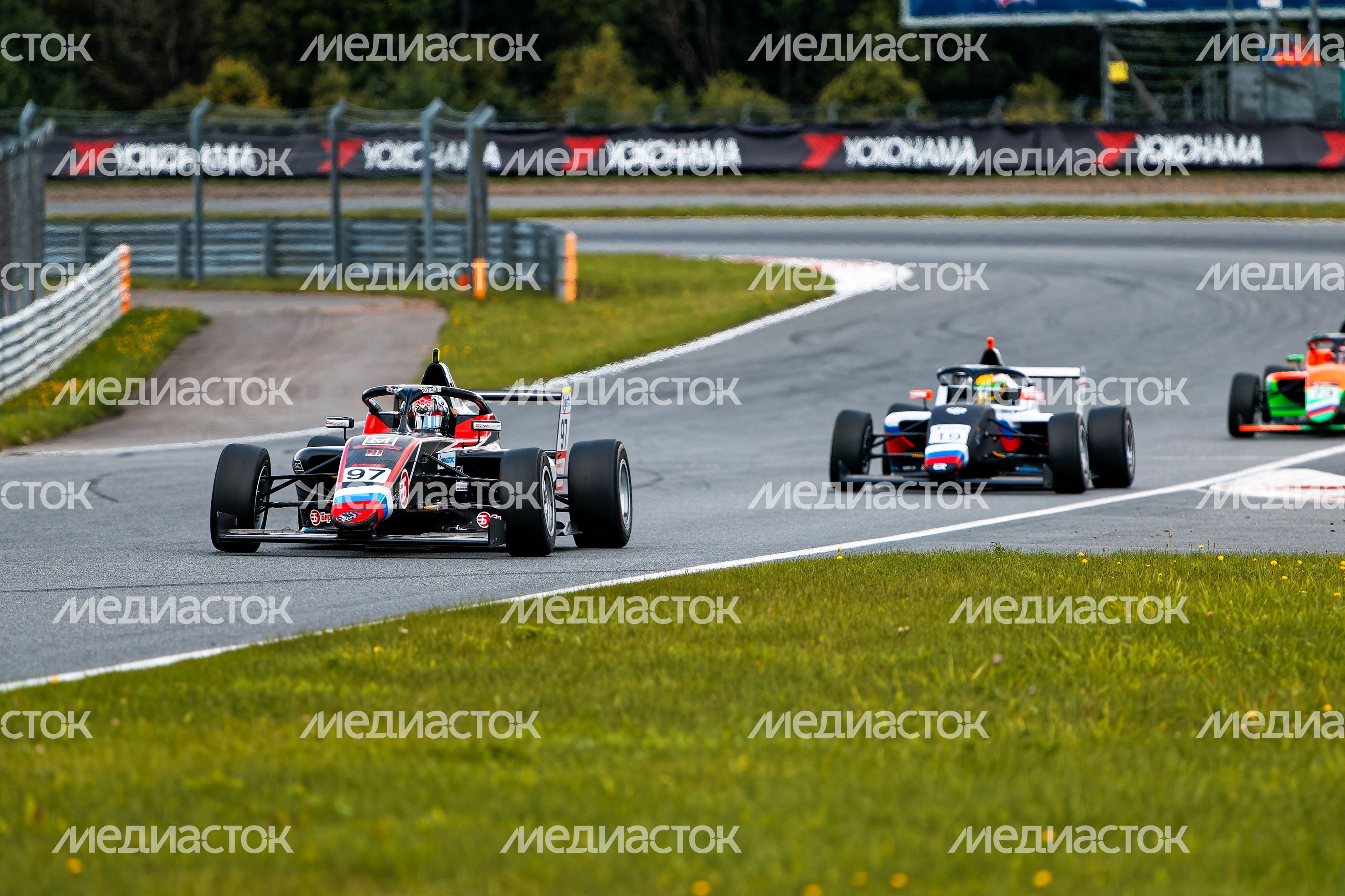 VI этап российской серии кольцевых гонок на автодроме Moscow Raceway