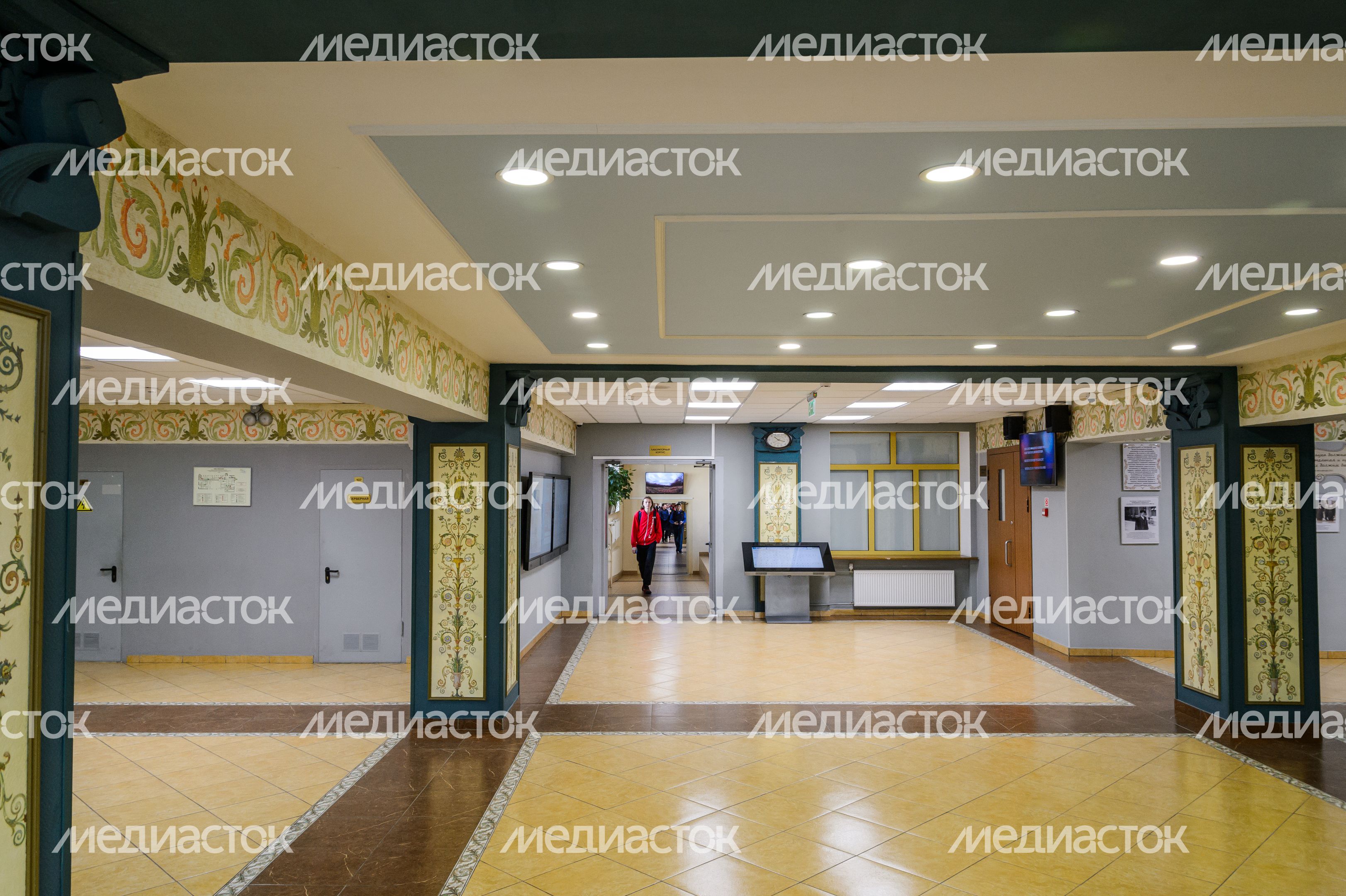 Долгопрудный. «Физтех-лицей» им. П.Л. Капицы Долгопрудный. «Физтех-лицей» им. П.Л. Капицы