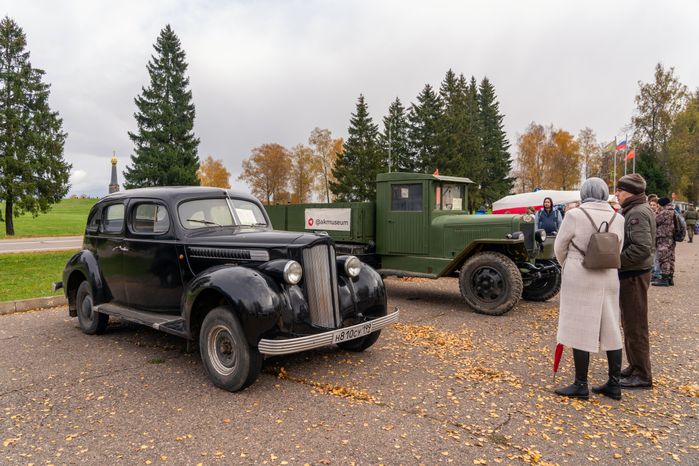 Автомобиль Opel Admiral на выставке военно-исторического фестиваля «Москва за нами. 1941 год» на Бородинском поле