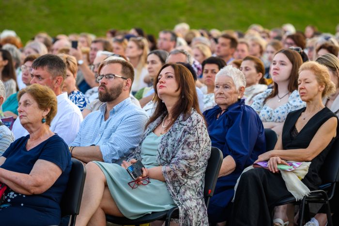 Зрители фестиваля классической музыки «Лето. Музыка. Музей» в Истре